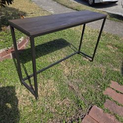 Entrance Table 