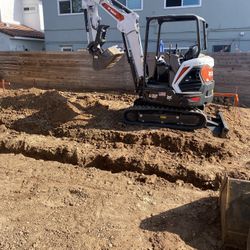 Mini-Excavator With Breaker 