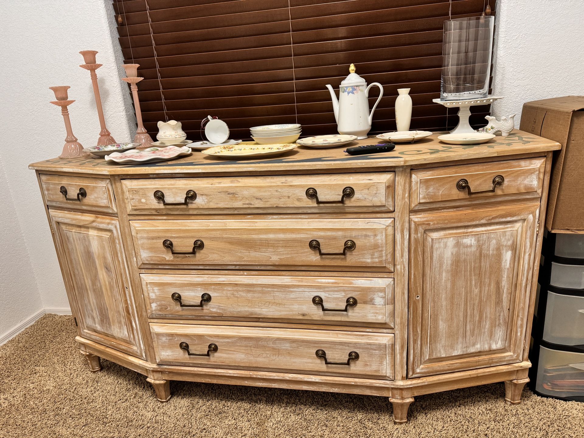 Entry Table Dresser