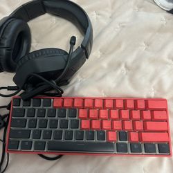gaming keyboard and headphones 