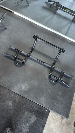 Pull up bar