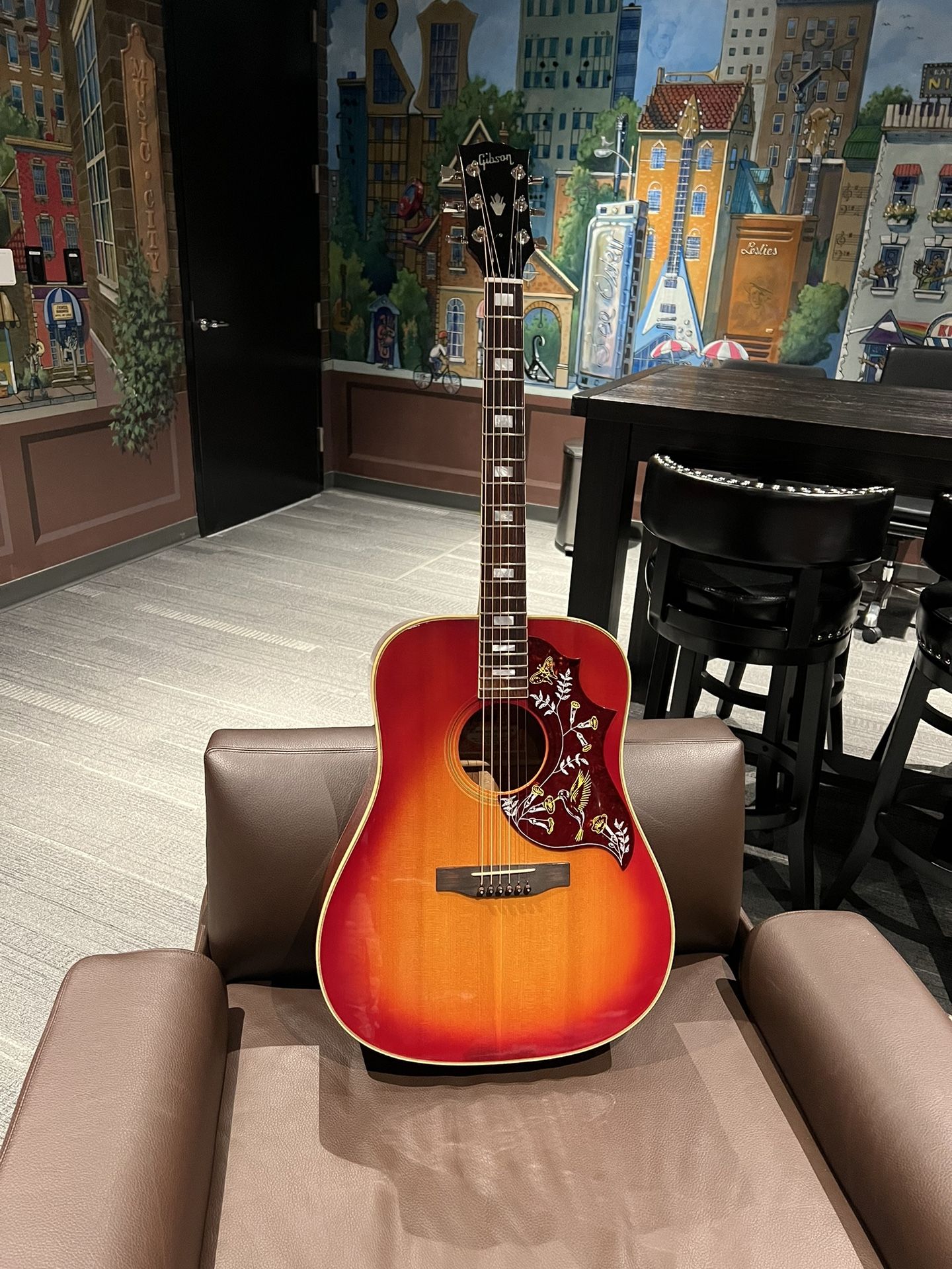 1974 Gibson Hummingbird