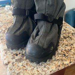 Neos Over Shoe Boots