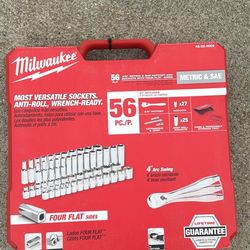 Milwaukee 3/8 in. Drive SAE/Metric Ratchet and Socket Mechanics Tool Set (56- Piece) 