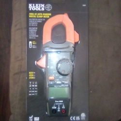 Klein Cl220 Auto Ranging Clamp Meter 