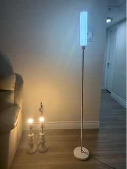 $40 Set of 3 Lamps - 2 White Chess Piece Table/Nightstand Lamps + Tall Modern Cylinder Floor Lamp