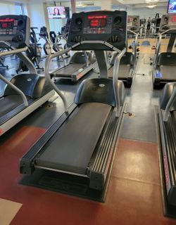 Star Trac Pro Treadmill LOW HOURS