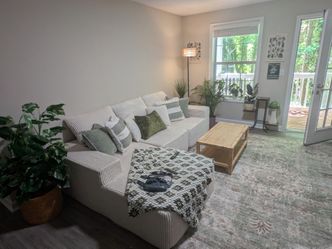 LIVING ROOM SET