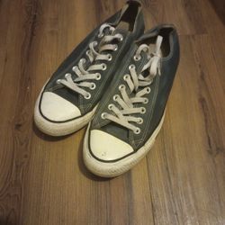 Size 9 Converse