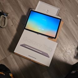 * Brand New * Samsung Galaxy Tab S10 Fe 5G