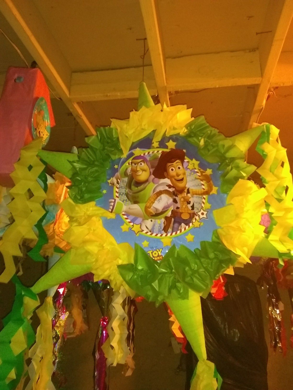 Piñatas de venta son grandes