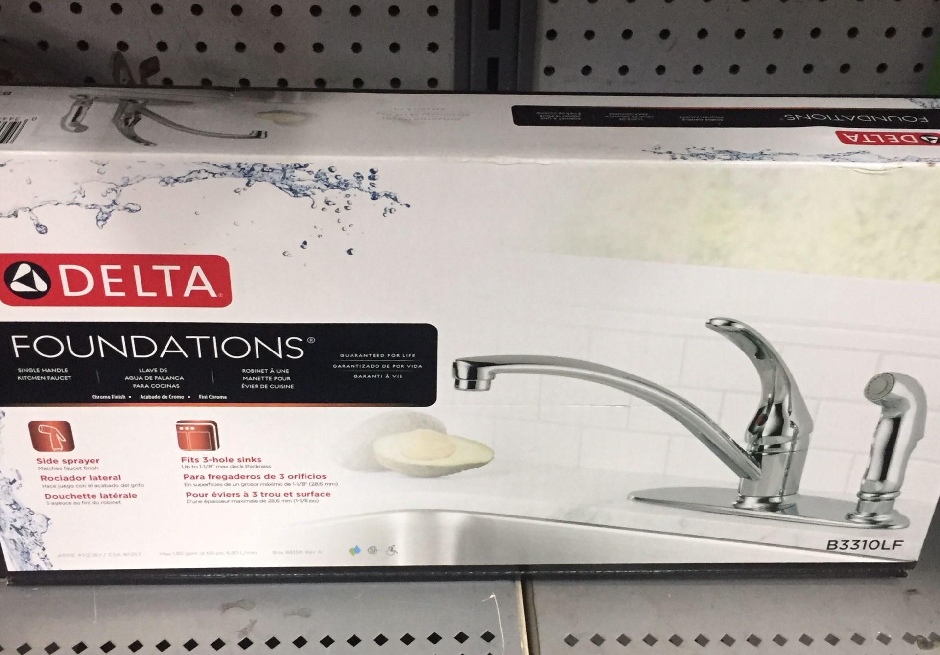 DELTA B3310LF Single Handle kitchen faucet NEW IN BOX
