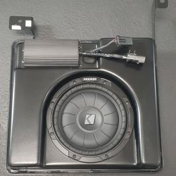 NEW! 10" Kicker SUB & AMP Box  GM Trucks 