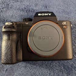 Sony Alpha a7R II Mirrorless Digital Camera Body