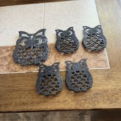 Vintage Cast Iron Owl Trivet Set