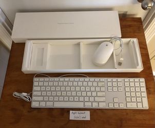Apple Wired Keyboard w/Mouse