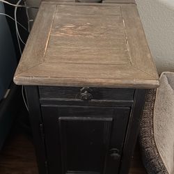 Living Room End Table Or Night Stand 