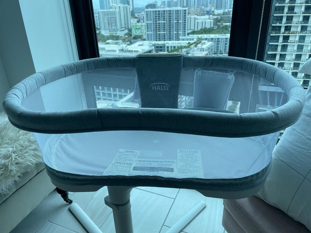 HALO BASSINEST® LUXE SERIES VIBRATING BASSINET