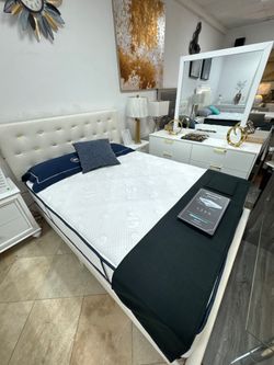 🔥4-PCS QUEEN SIZE BEDSET HURRY AND GET IT‼️🆕🚨