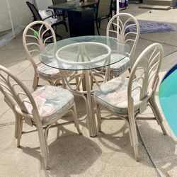Table & Chairs