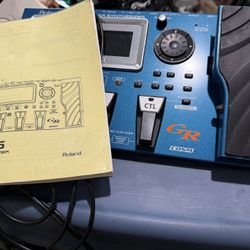 Roland GR55 W/ Gpk Pickup And Manual