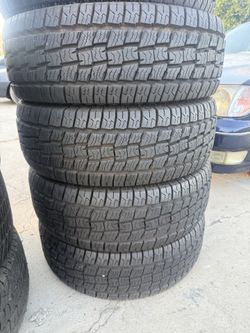 4 used tires 31x10.50r15 AT 95% tread 🤑free installation and balance ‼️👌financing available