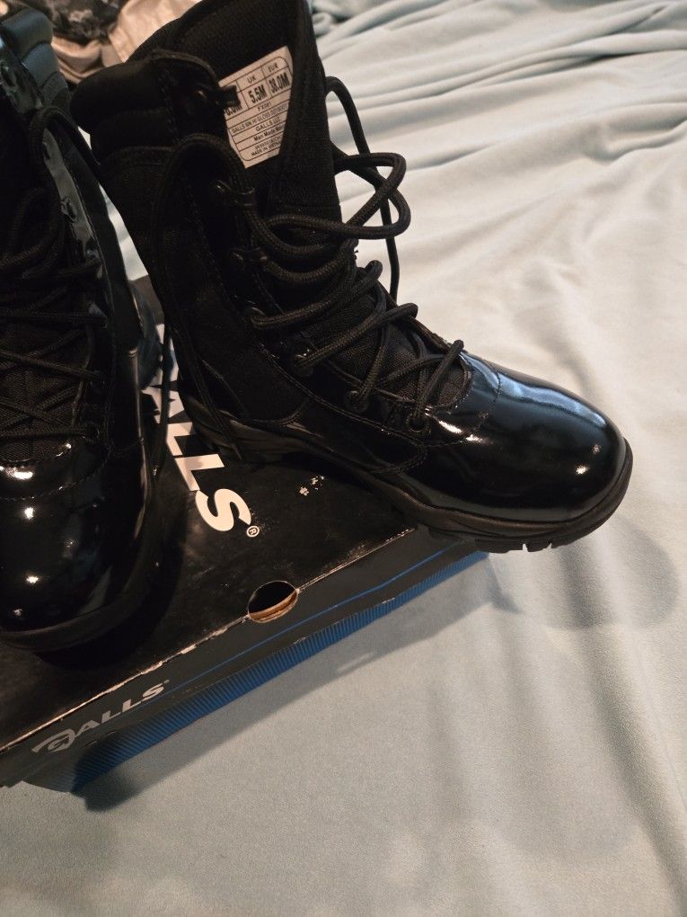 Size 6mens /8womans. Never Used. Work Boots