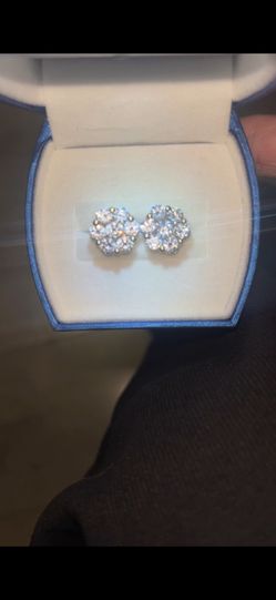 Flower Dimond Cut Earrings