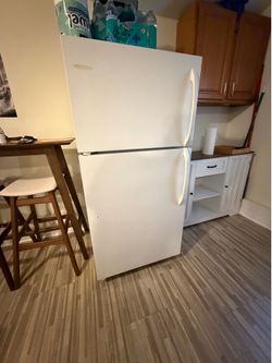 Frigidaire Fridge White