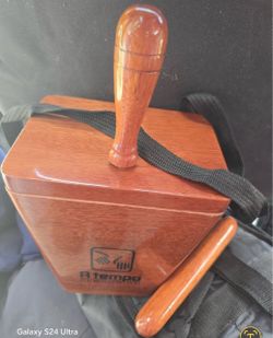 Cajita percusión music instrument