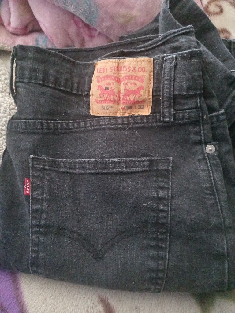 Men's Levi's In Black Size 38/32