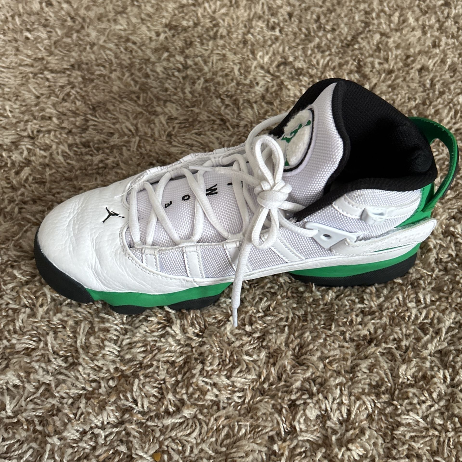 Air Jordan Basketball Shoes Size 7.5 US Men