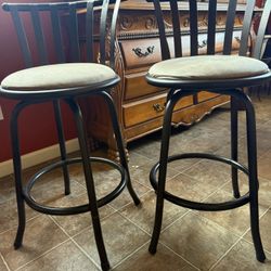 2 Bar Stools