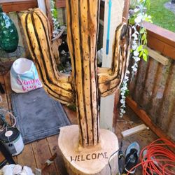 Wood Chainsaw Carvings 