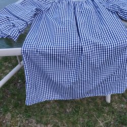 Brand New Shirt, I Ordered But Looks Too Big For Me. Size M.