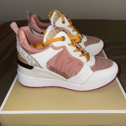 BRAND NEW MICHAEL KORS SHOES 
