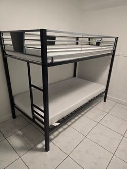 Vendo dos literas twin exactamente iguales. Cada una en $250