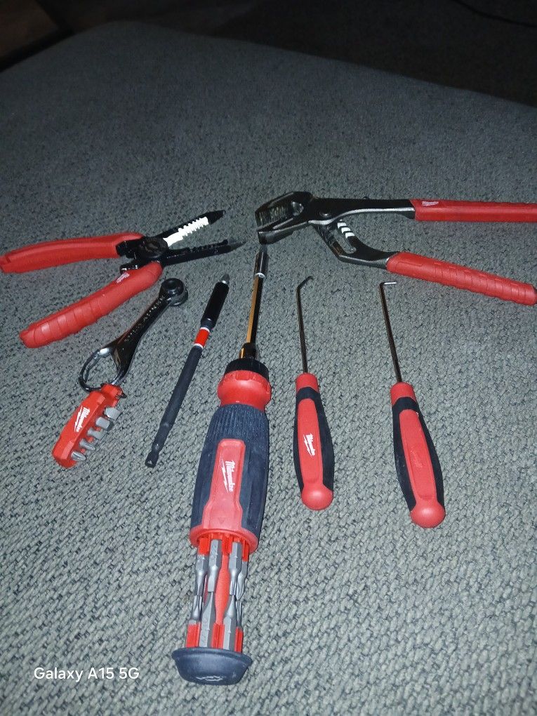 Milwaukee Handy Man Tools