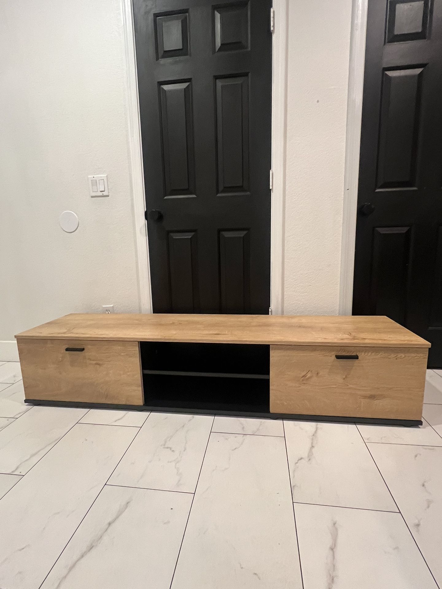 71 In Long Like New TV Stand
