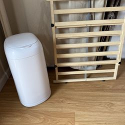 Diaper Pail And Baby Gate 