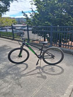 Mongoose Moutain Bike for Adults and Teens