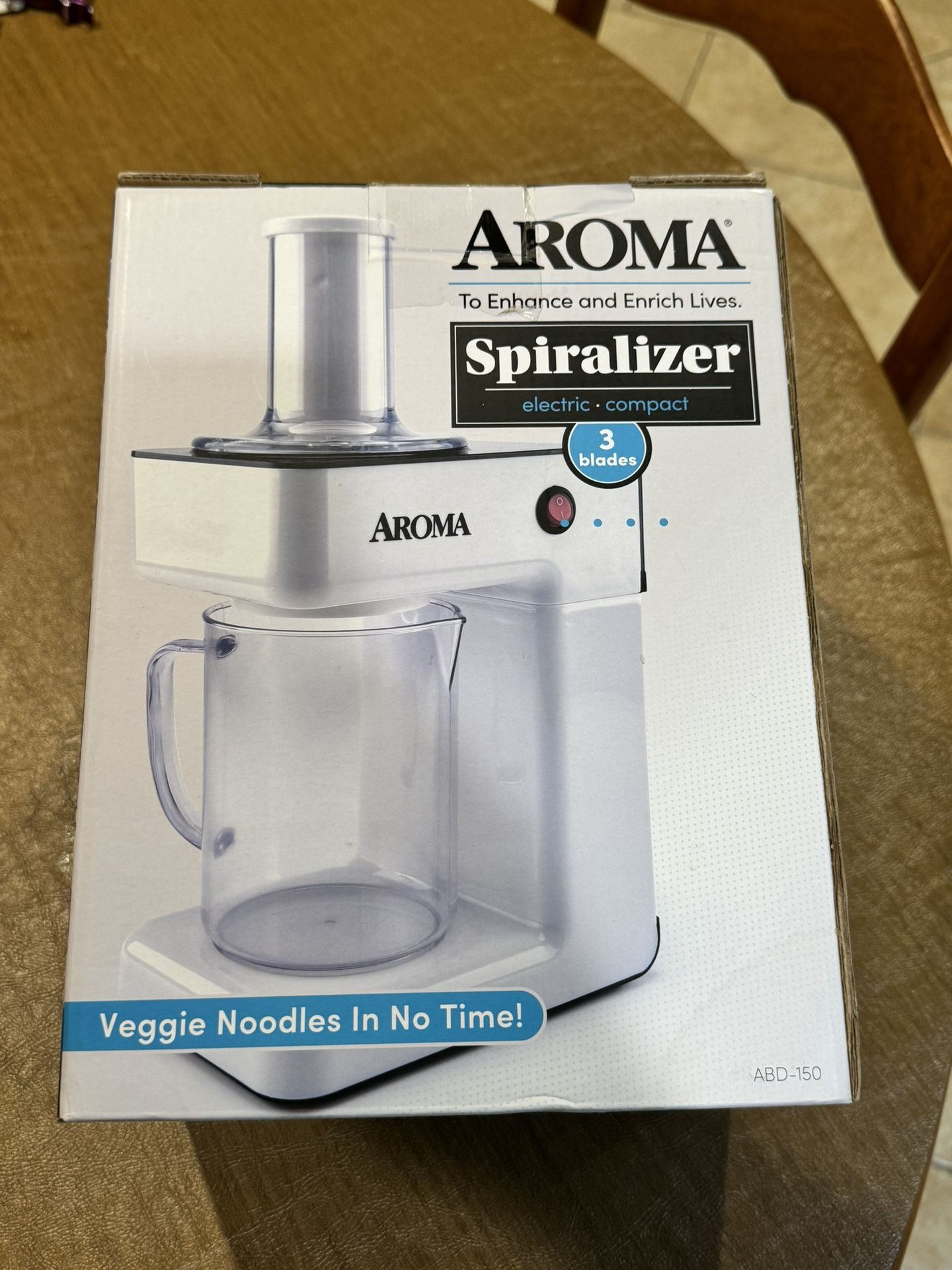 Aroma Electric Spiralizer. New In Box, Gift Box Ready