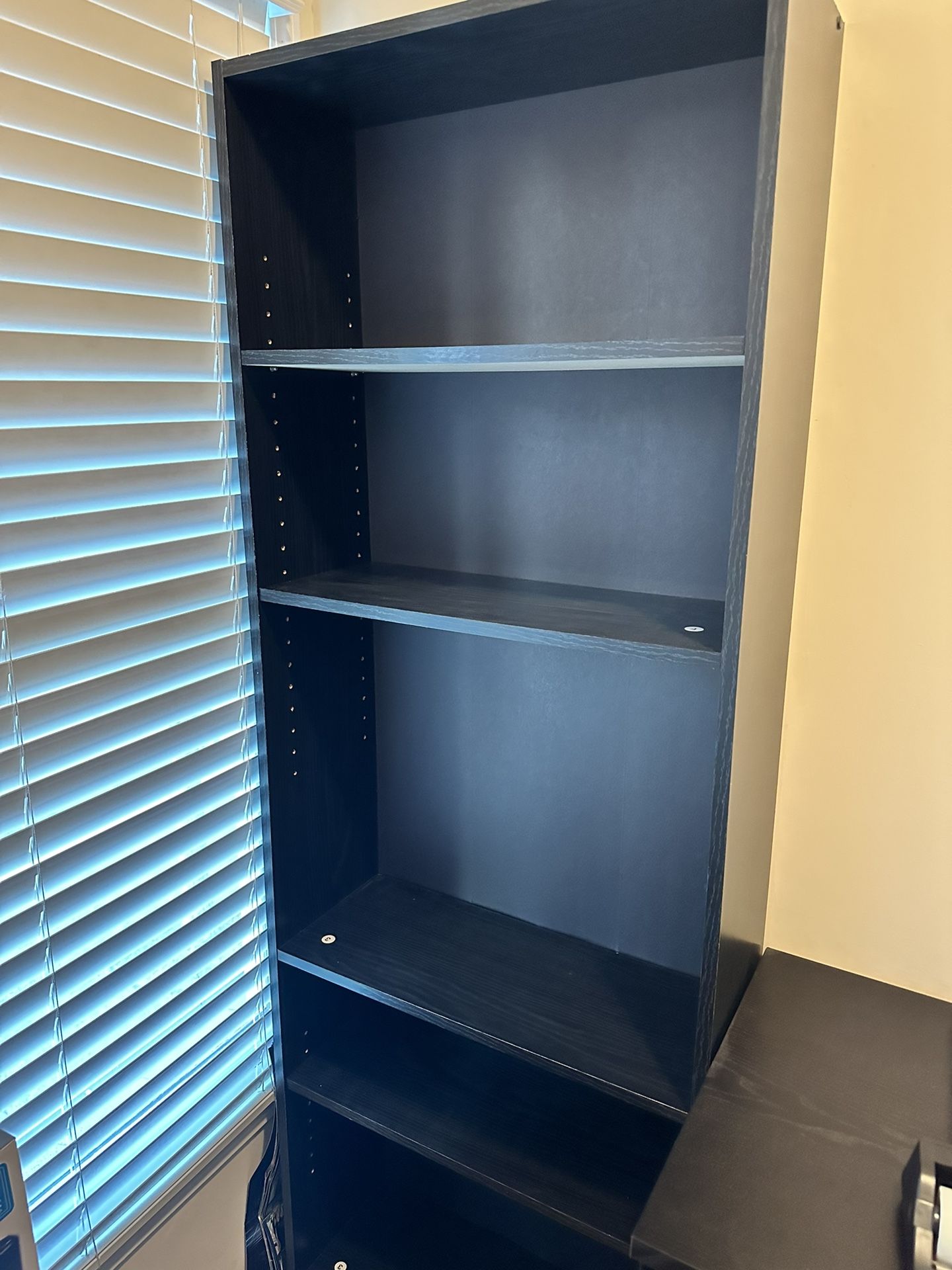 6’ Bookshelf