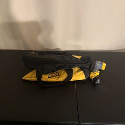 De Walt Bag And Light 