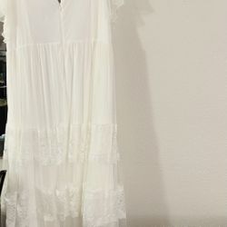 Beautiful Lace Wedding Dress- Plus Size