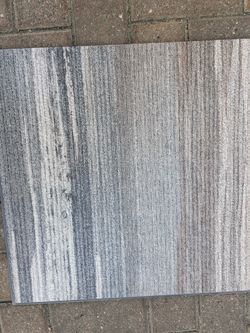Vinyl plank tile