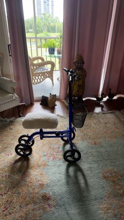 Knee Scooter with Basket