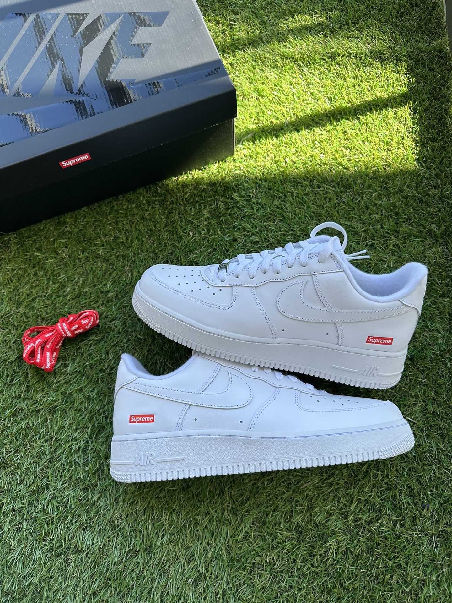 Nike Air Force Supreme Size 9.5,12