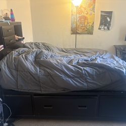 Full Size Bed 