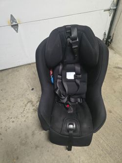 Nuna reversible Carseat